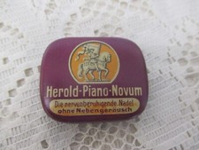 um 1933 Nadeldose : WENGLEIN HEROLD Piano Novum DIE NERVENBERUHIGENDE / befüllt