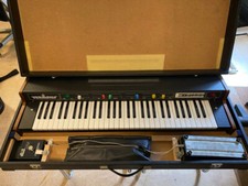 Vermona E-Piano m. Netzteil u. Fußregler 5-Oktaven Klaviatur/ Vintage DDR-Zeit