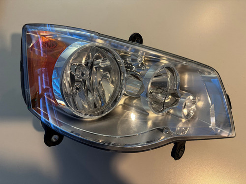 Chrysler town country - town,