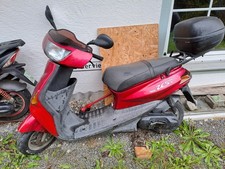 Verkaufe 2 Roller Yamaha Ye 80 CCM Zest und Nen Her Chee  50 CCM