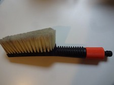 Gardena Waschbürste, weiße  Borsten - Härtegrad normal, ergonomischer Griff