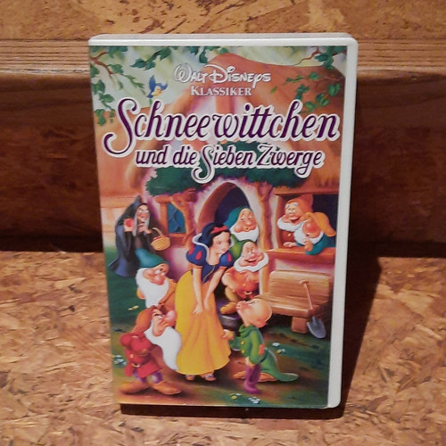 Video schneewittchen und - •,