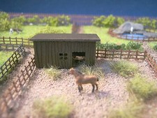  ( 1:220 )  Unterstand von Klingenhöfer Miniaturen Spur Z ( Z116B )