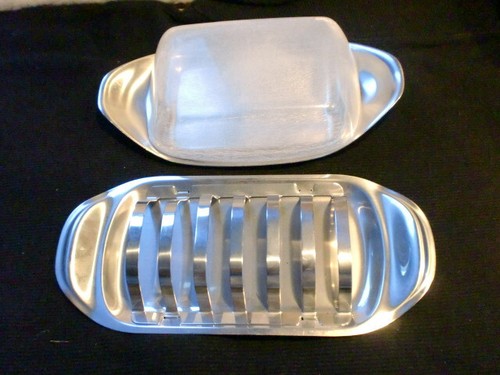 Butterdose und toasthalter - butterdose,