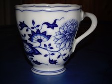 HUTSCHENREUTHER ZWIEBELMUSTER seltene schöne Kakaotasse 8 cm x 8 cm