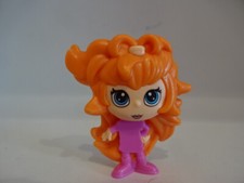 Spiel & Sammelfigur / Anziehpuppe mit roten Haaren - ca 45 mm Groß