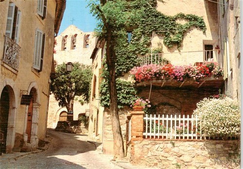 Castellet var rue droite - le,