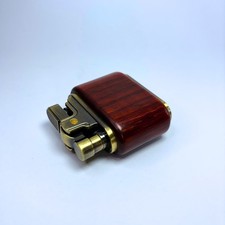 Edles Benzinfeuerzeug im