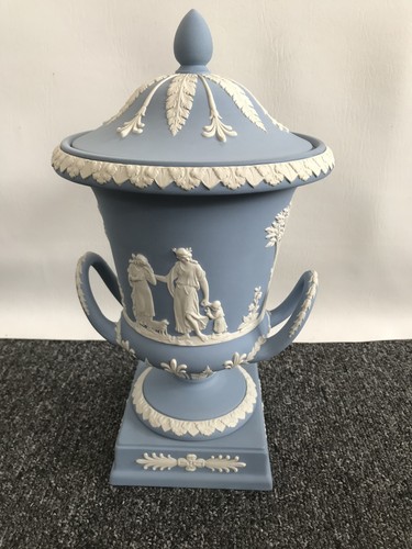 Wedgwood blaue jasperware - blaue,
