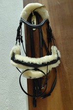 Kavalkade Trense Ivy Lammfell Schwarz Warmblut