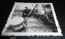 Altes Foto Junge vor