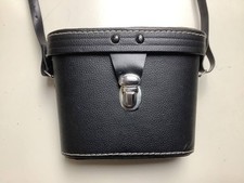 FERNGLASTASCHE . (D700)