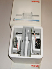 Märklin HO:   74920  C-Gleis  aut. Bahnübergang mit Halbschranke NEU + OVP