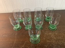 19 Grüne Weißweingläser Aus