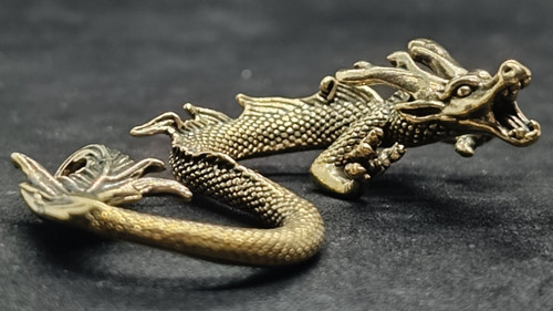 Orientalischer drache aus - drache,