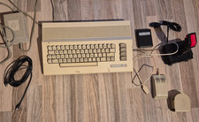 Commodore C64C mit Zubehör (Geos-Maus, Cartridge Super Games, Anschlusskabel)