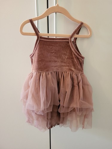 Body kleid mit - body, tüll