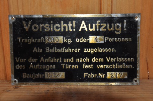 Altes blechschild vorsicht - altes, blechschild,vorsicht