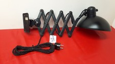 die kleine Kaiser Idell Original Scherenlampe Bauhaus Model 6718 schwarz K5