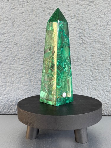 Malachit turm 259g ca - malachit, ca.