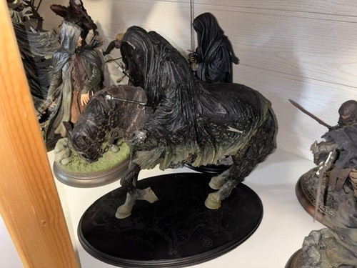 Weta ringwraith and steed - and,