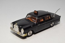 B67 1:47 GAMA MERCEDES-BENZ