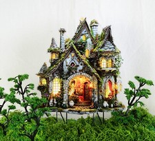 AtelierUE  Blumenstecker Elfenhaus Feenhaus "kleines Schloss"/ Neu