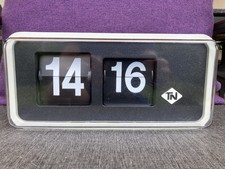 Klappzahlenuhr flip clock - klappzahlenuhr,