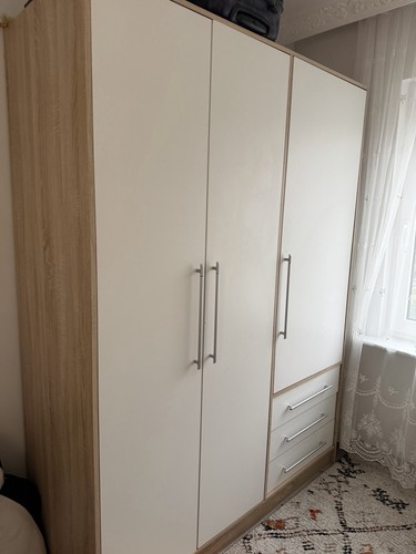 Schrank