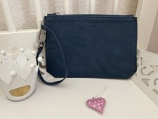 LIEBESKIND Berlin POUCH M Handgelenktasche Clutch