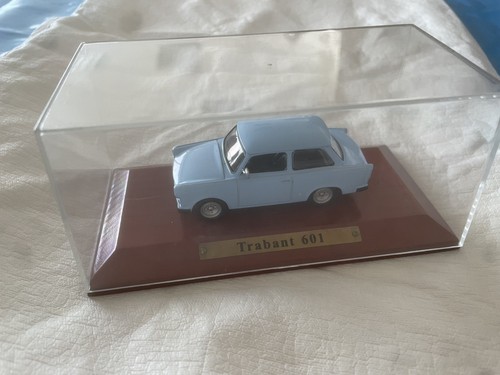 Oldtimer miniatur auto - auto, trabant