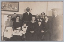 Familie mit Wandbild Wandfries