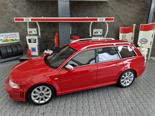 Audi A4 RS4 Avant (B5) Baujahr 2000 Misano-Rot 1:18 in OVP