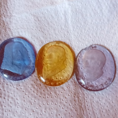 Glas medaillons - 3,