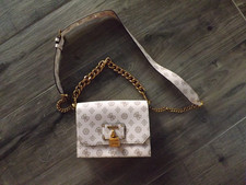 GUESS;HANDTASCHE;UMHÄNGETASCHE;ROSA;NEU;TOLL!!!