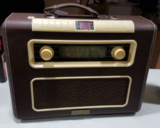 Soundmaster RCD 1500 Braun/Nostalgie/Retro UKW/MW-Kofferradio mit CD/MP3