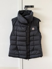 Moncler - schwarze ärmellose