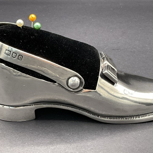 Antiker damenschuh nadelkissen - damenschuh,