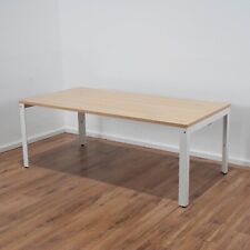 Herman Miller Schreibtisch Buche 160 x 80 cm - Gestell weiß - mit Kabelgitter