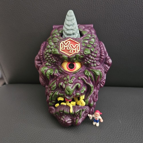 Mighty max outwits cyclops - mighty,