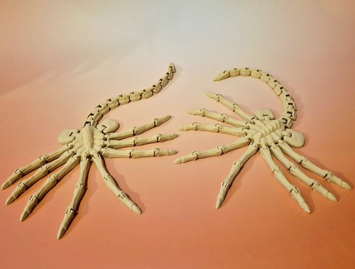 Alien facehugger articulated - facehugger,