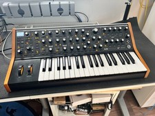 Moog Subsequent 37 Analog