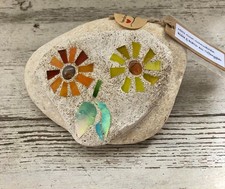 Mosaik auf Naturstein Blumen