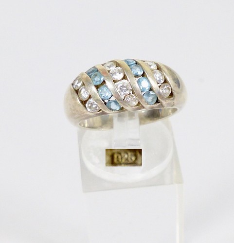 Ring aus 925 - silber, mit