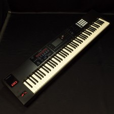 Roland FA-08 Workstation Keyboard 88 Tasten - INTEGRA Sounds, Dämpferpedal, m...