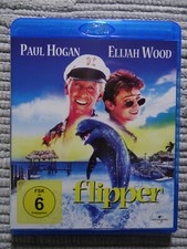 Flipper Paul Hogan Elijah Wood