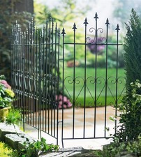 Metall Dekozaun Lilie 53x111