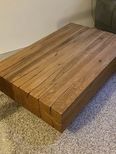 Couchtisch massiv aus