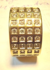 Ring goldfarben mit 48 Glassteinchen Gr. 59,5