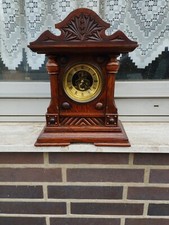 Kamin Buffett Schrank Tischuhr: Antik trifft Moderne; Gehäuse alt rest. Werk Qua